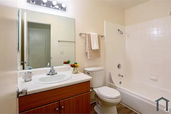 1930 Almaden Rd #1 — Photo 3