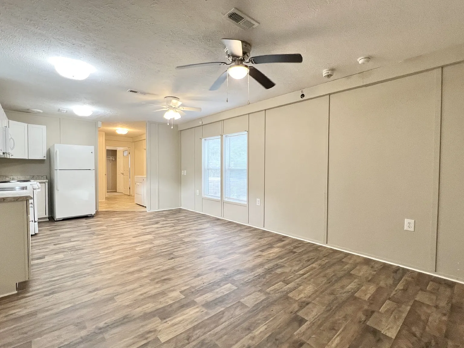 2 bed, 1.0 bath, 868 sqft, $1,400 — Photo 4