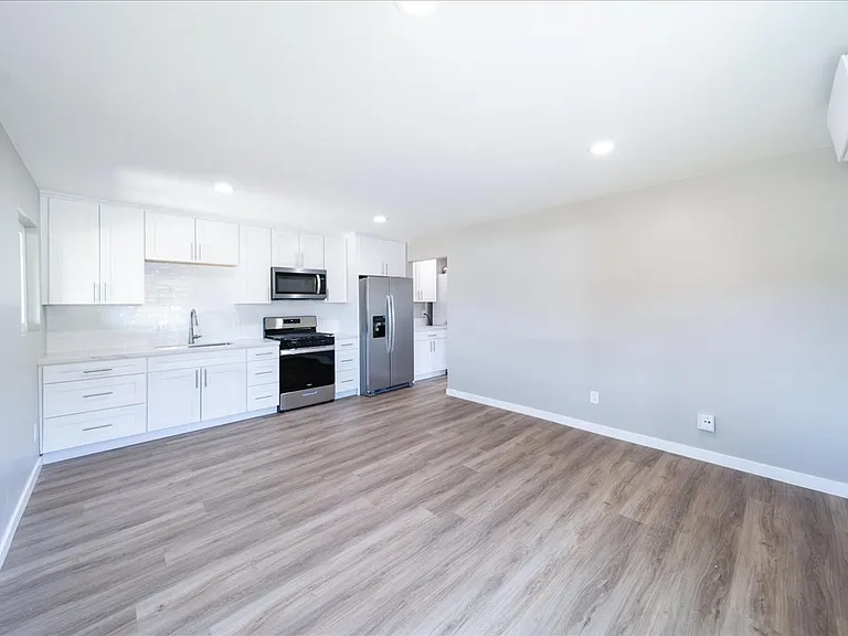 Living room, kitchen area