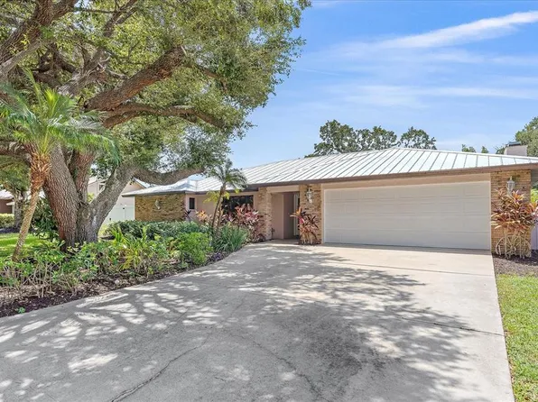 5370 Dominica Cir, Sarasota, FL 34233