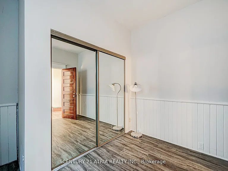 397 Parkside Dr — Photo 17