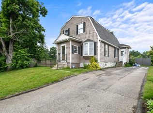 30 Dixfield Rd, Worcester, MA 01606