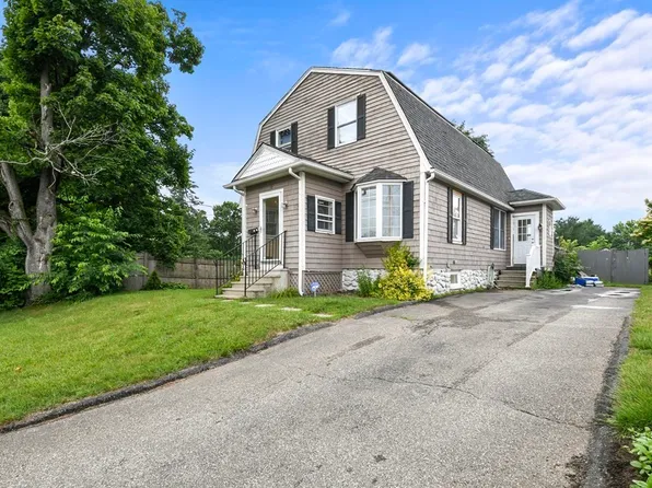 30 Dixfield Rd, Worcester, MA 01606