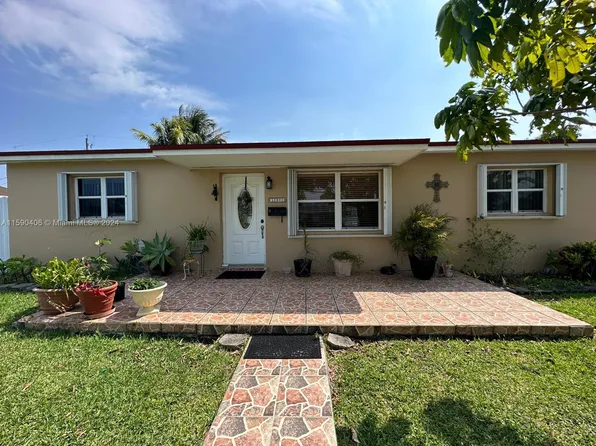 10890 SW 69th Dr, Miami, FL 33173