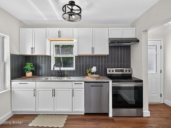 2nd image of 1204 N Broadway
