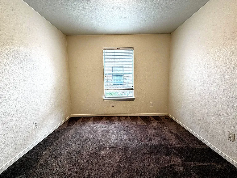 3305 Alicante Ct #B — Photo 21