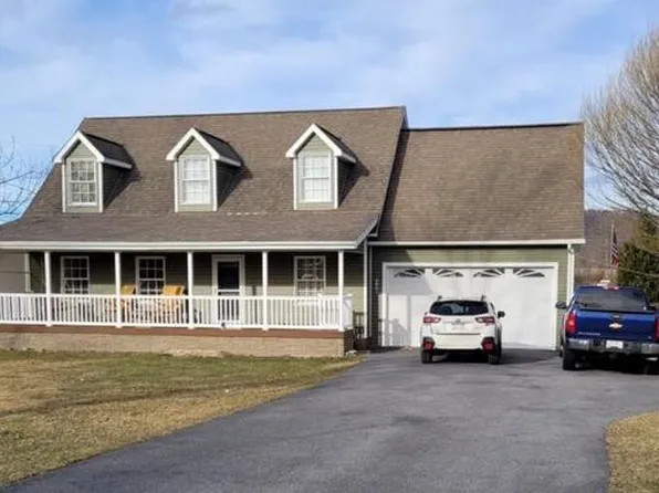 6801 Hinton Rd, Lerona, WV 25971