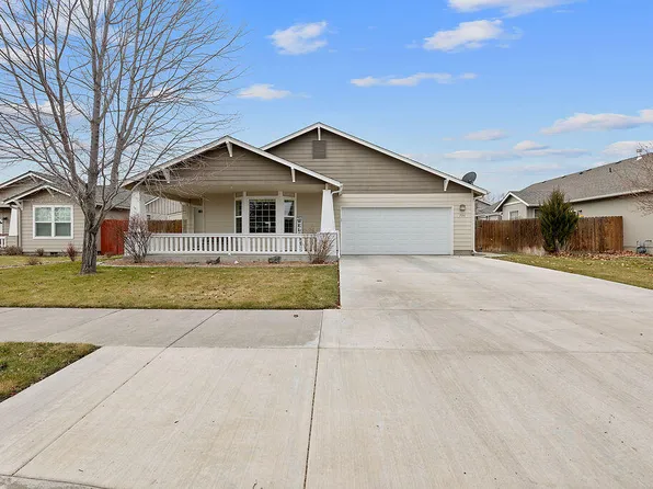 736 NE Sandstone Ct, Prineville, OR 97754