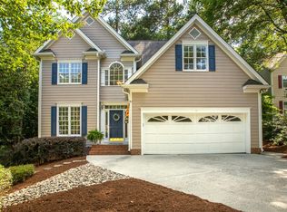 101 Parkleaf Cir, Cary, NC 27519
