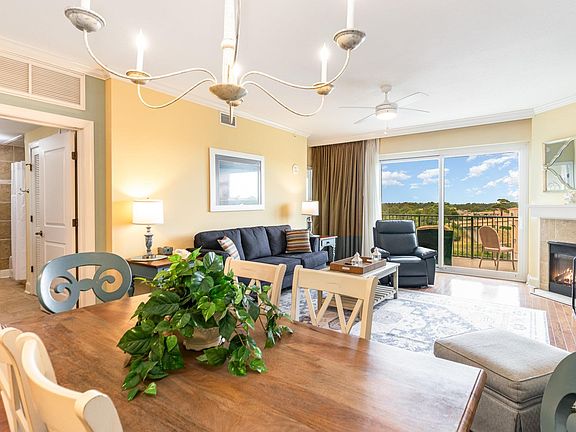 3rd image of 8121 Amalfi Pl. #4-806