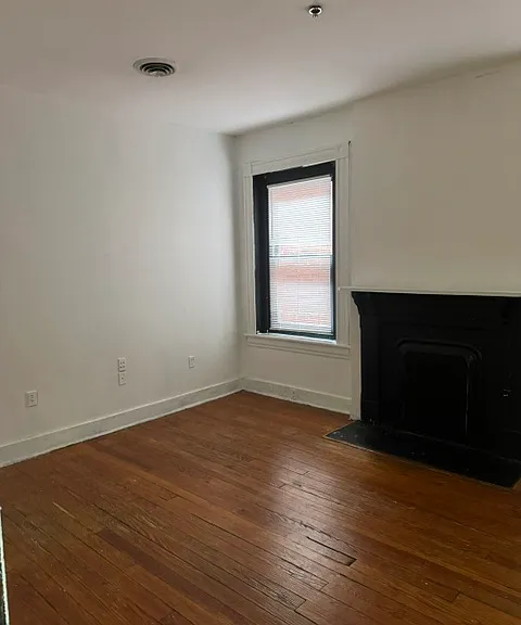 200 W Broad St #302 — Photo 9
