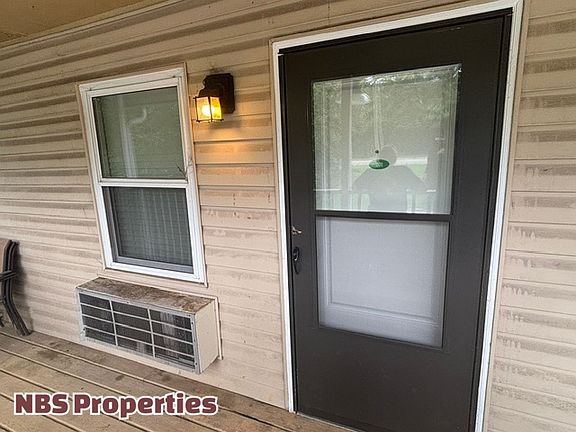 3rd image of 867 N Gallaher View Road Northwestunit #103