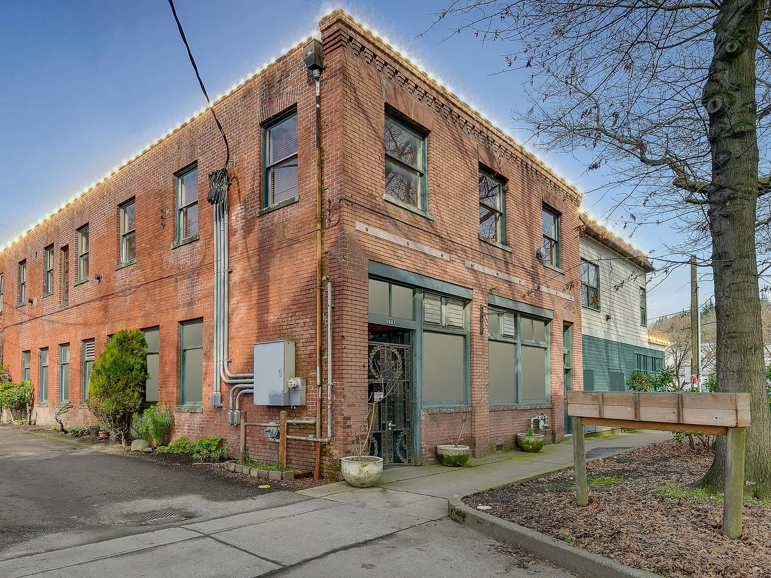5605 Corson Ave S — Photo 2