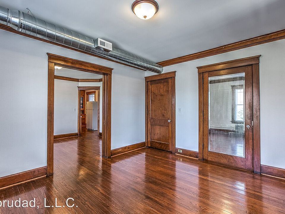 1st image of 2642 Harney St APT 14