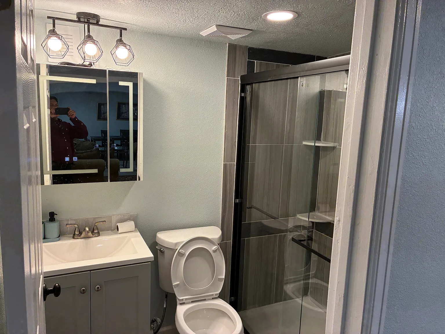 1 bed, 2000 sqft, $1,000 — Photo 4