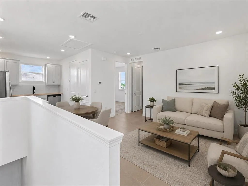 1 bed, 1.0 bath, 750 sqft, $1,700 — Photo 2