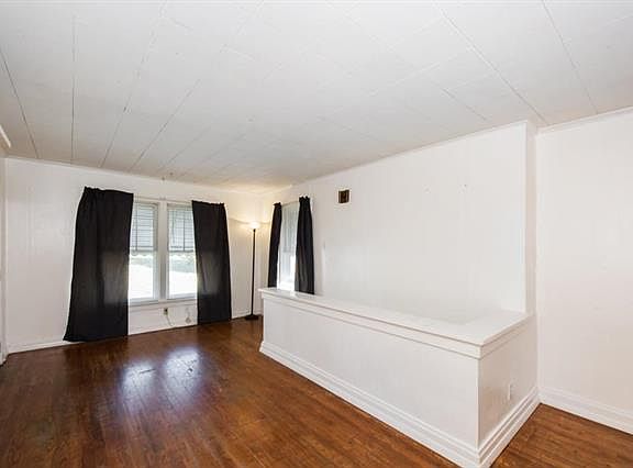 5th image of 9104 Delphine Ave #A