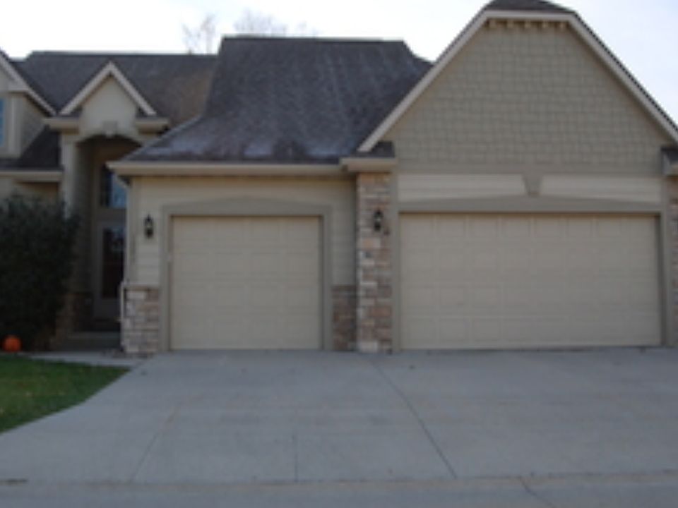 1st image of 1691 Glade Dr SW