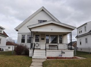 3252 S 9th St, Milwaukee, WI 53215