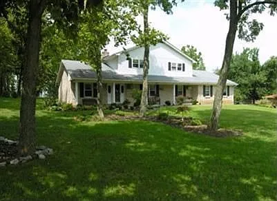 105 Carolyn Ln photo 1