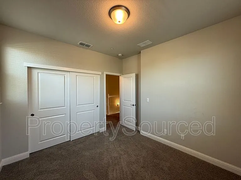 948 Posey St — Photo 46