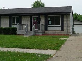 48345 Donahue Dr, Chesterfield, MI 48047