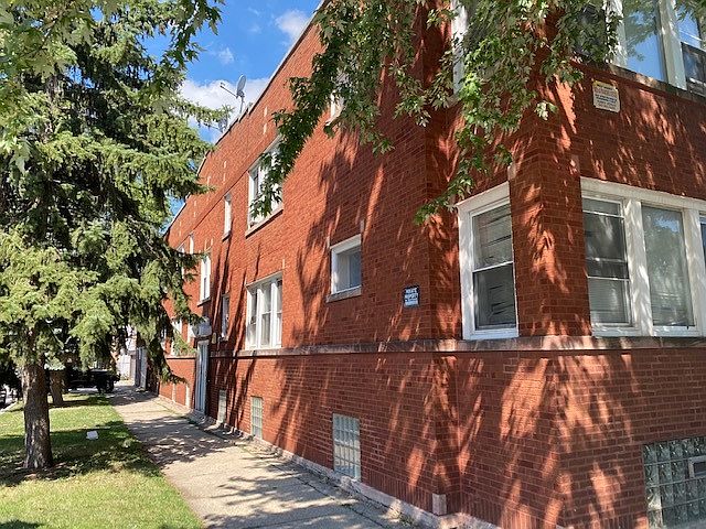 1st image of 5604 W Wabansia Ave APT 1