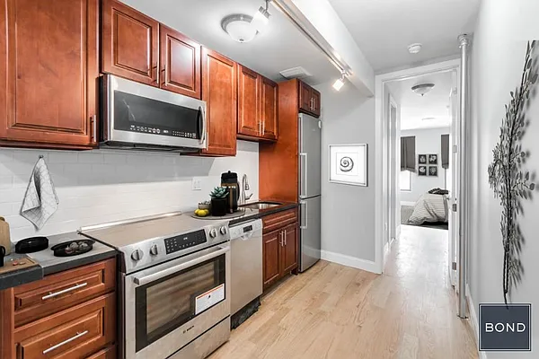 Rented by Bond New York | media 6