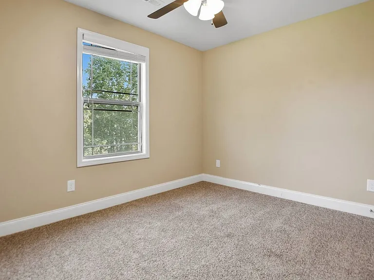 512 Sourwood Dr — Photo 14