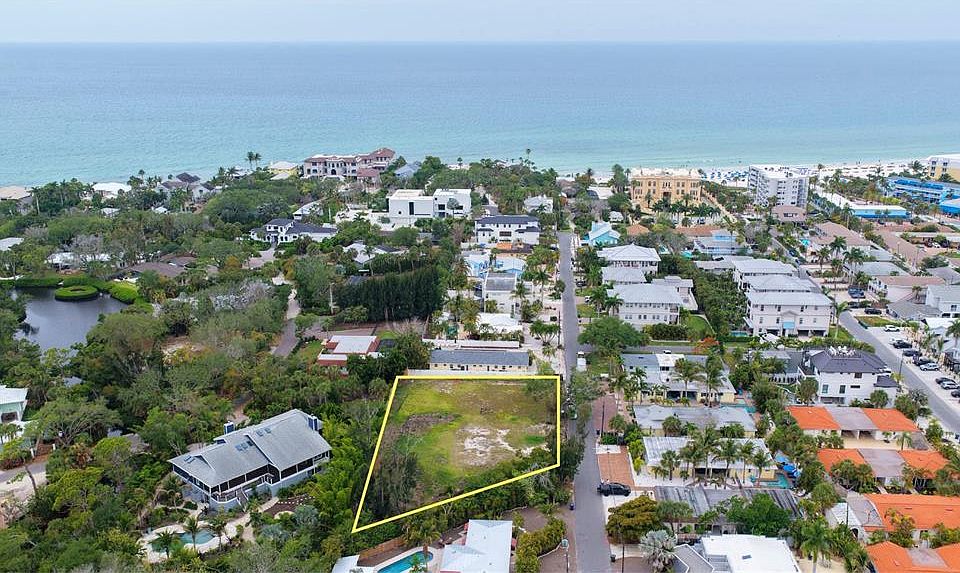 1st image of 1122 Crescent St Lot 6