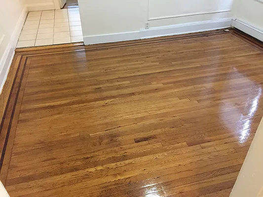 Rented by Metroline Realty | media 27