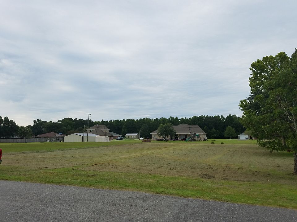 2nd image of 150 Country Village Drive Bayou Lourse