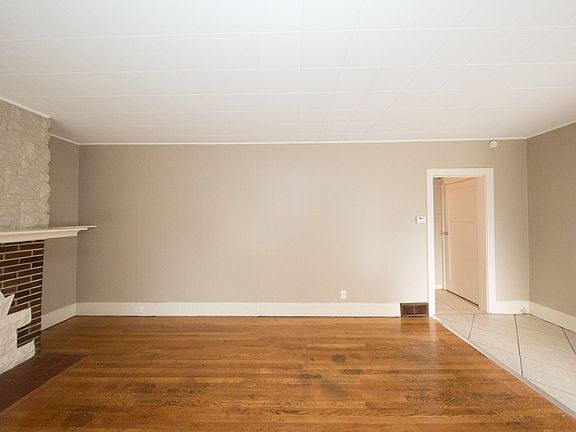 4th image of 109 E Beechwood Ave