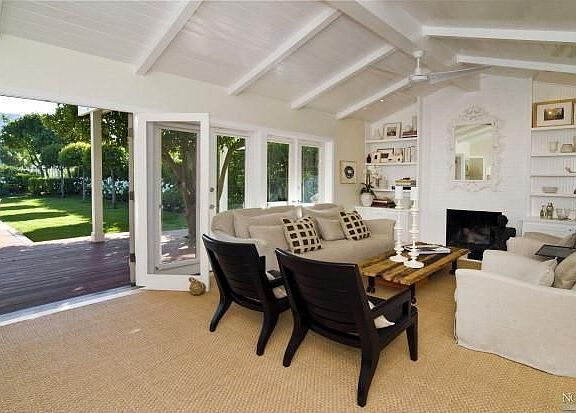 2nd image of 1819 Vineyard Ave
