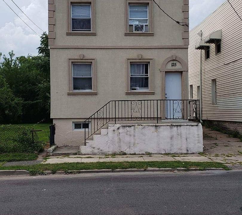 2nd image of 125 Virginia Ave