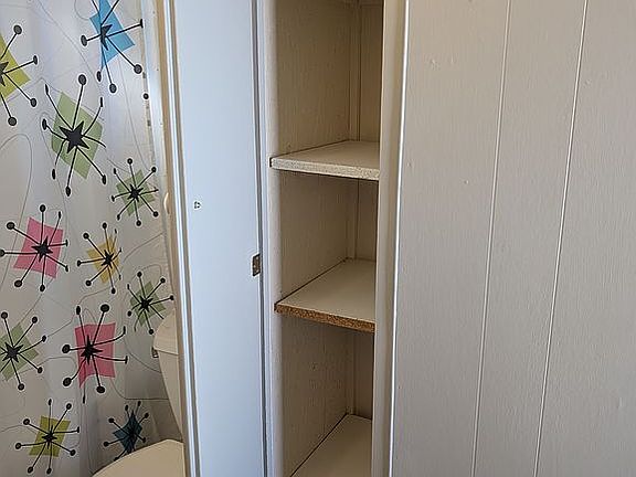 4th image of 157 12th St Space 40