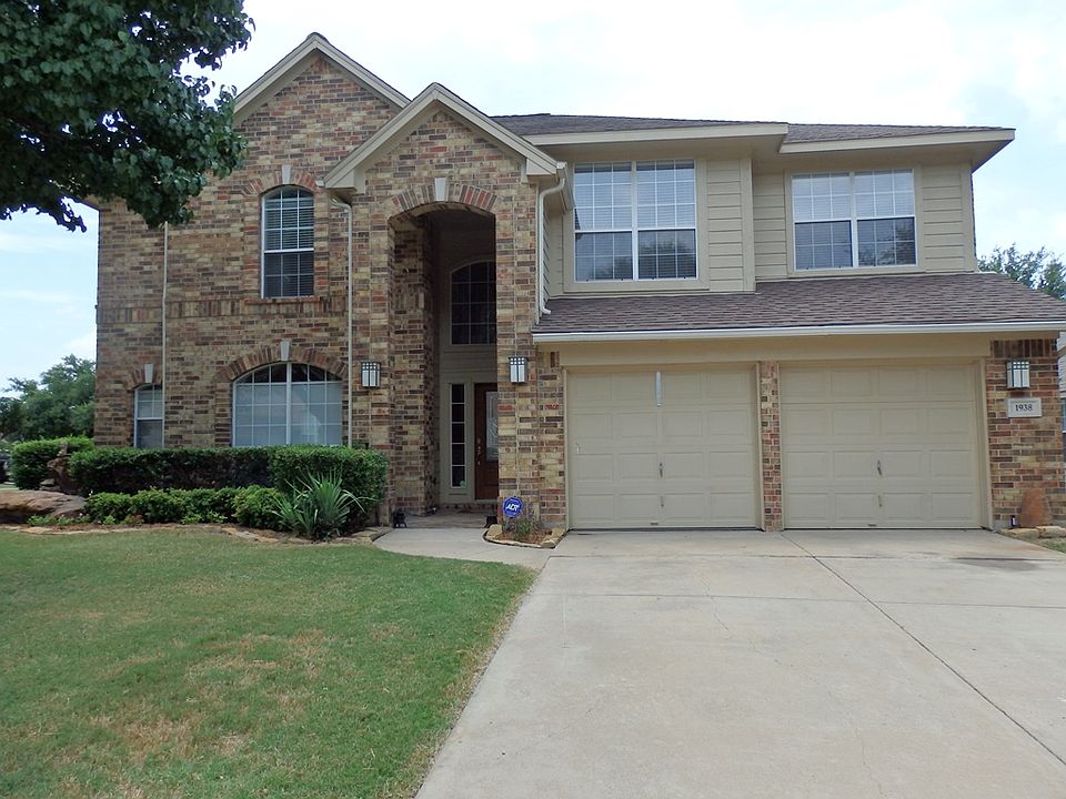 1st image of 1938 Perry Dr