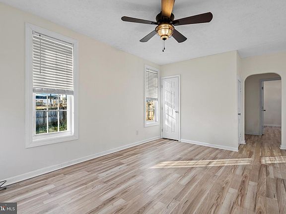 4th image of 360 Boyd Ave