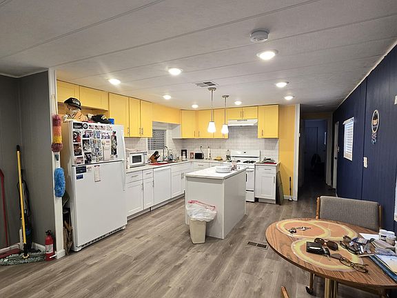 4th image of 10201 N 99TH Avenue #134