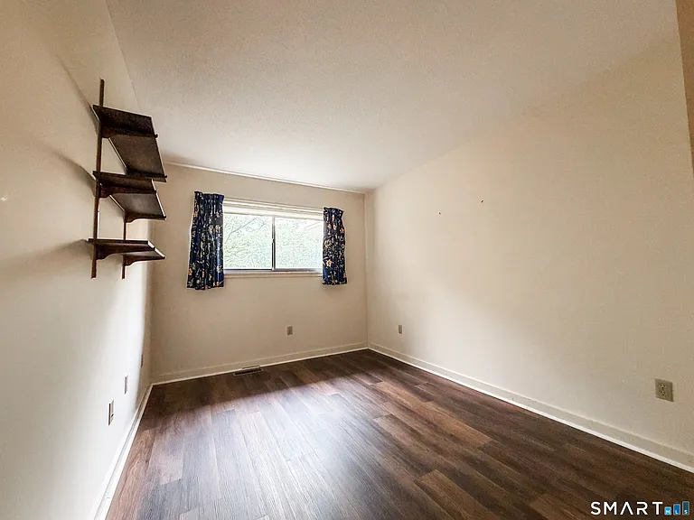 14 Greenbriar Dr #F — Photo 11