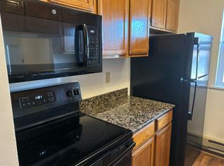 64 Goldenrod Ln #1, Madison, WI 53719