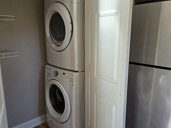 4th image of 12 Peach St
