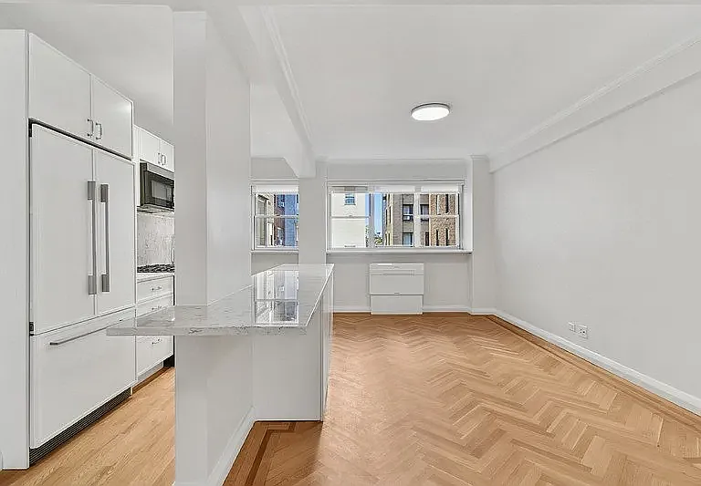 85 E End Ave #5F — Photo 6