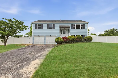 1029 Lucy Ln Photo 1