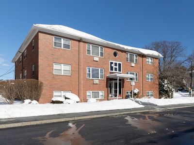 40 Whitman Rd APT 2-1, Waltham, MA, 02453