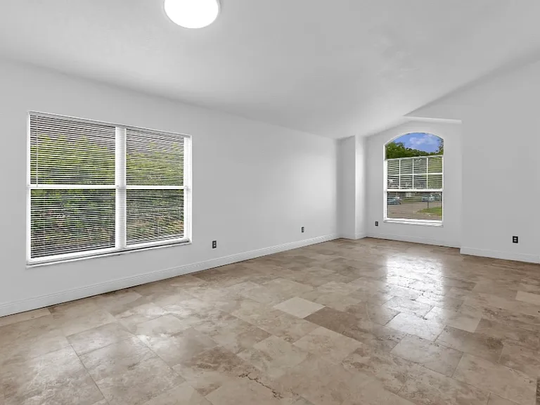 608 Bridge Creek Blvd — Photo 4