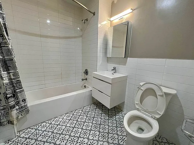 2807 Snyder Ave #1A — Photo 6