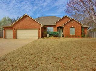 921 Sandia Cir, Edmond, OK 73012