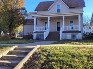908 N Iowa Ave, York, NE 68467