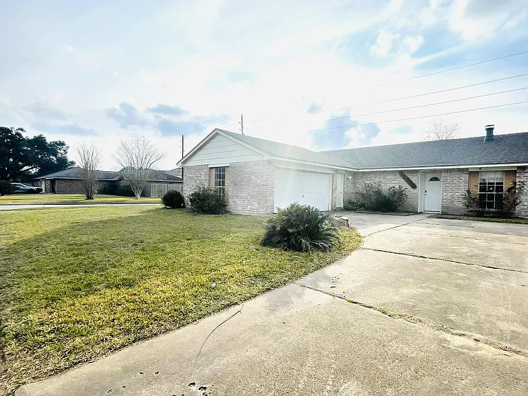 11703 Bonaparte Dr — Photo 1